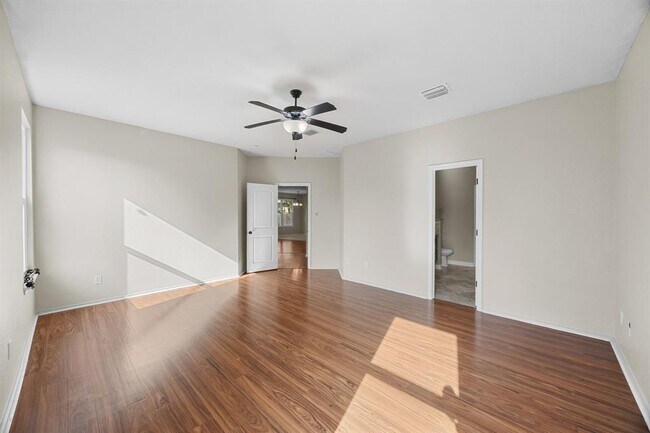 Building Photo - 4409 Woodstock Dr