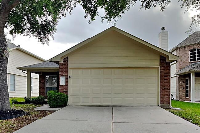 Primary Photo - 21634 Falvel Lake Dr