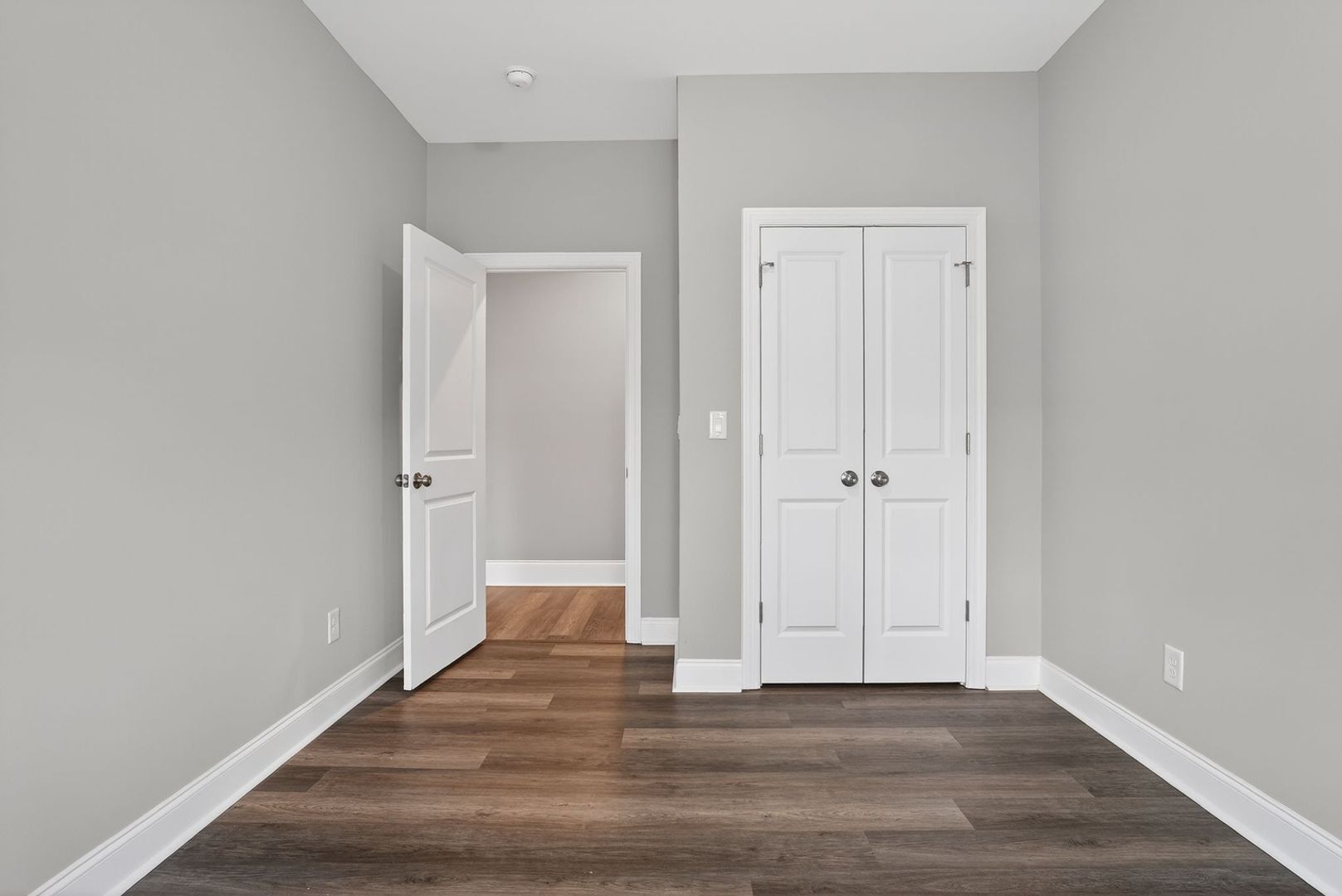 Building Photo - 166 Vanira Ave SE