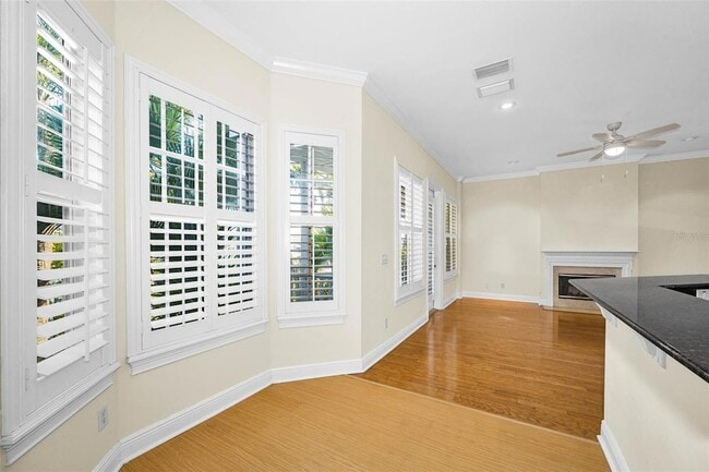 Building Photo - 924 Hemingway Cir