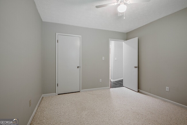 Building Photo - 413 Deergrass Trail
