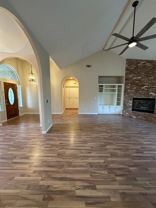 Building Photo - 535 W Decatur Ave