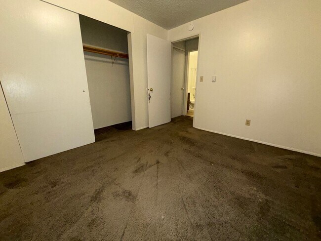 Building Photo - Affordable 1 bed 1 bath home in a safe neighborhood