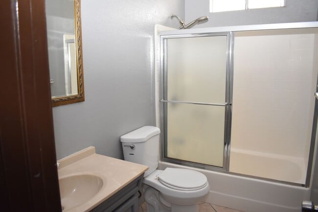 Building Photo - 316 S 35th St