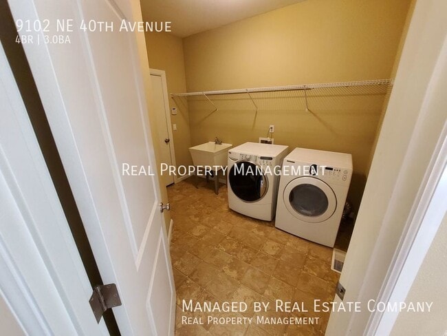 Building Photo - 9102 NE 40th Ave