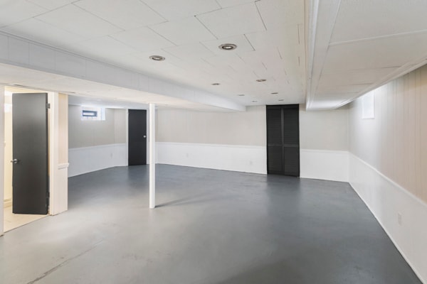 Building Photo - 3133 W 101st St