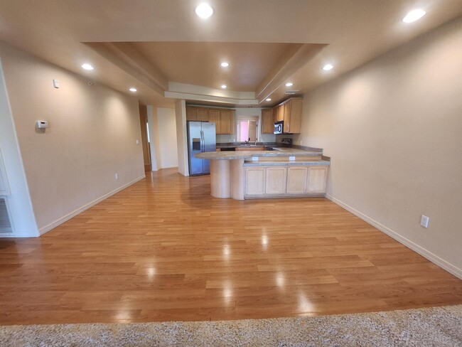 Building Photo - 251 Moser Ave