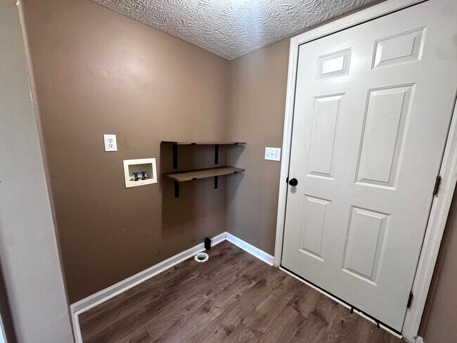 Building Photo - 109 Belle Boyd Dr