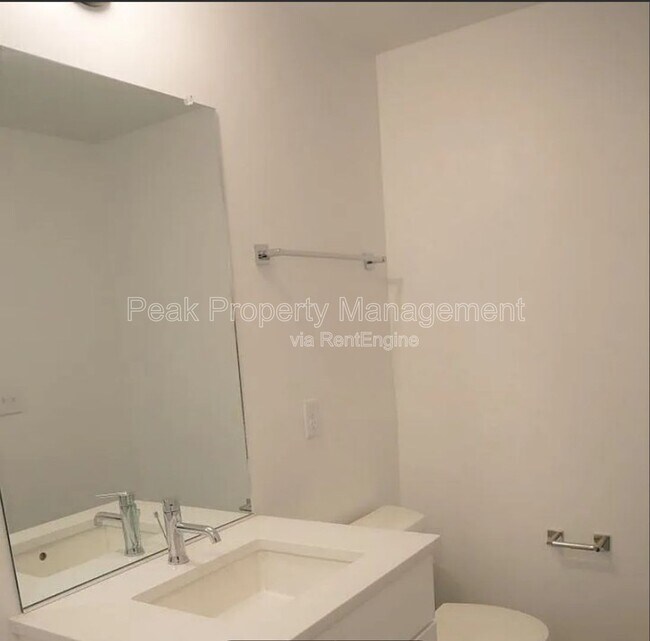 Building Photo - 2521 O St