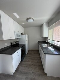 Building Photo - 320 Franciscan Ct