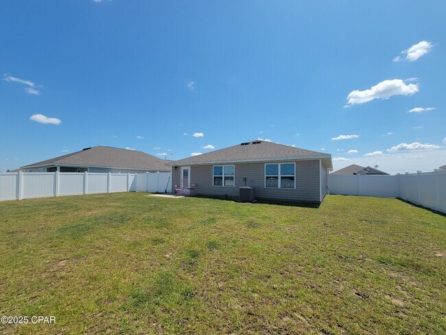 Building Photo - 6417 Bellavia Ln