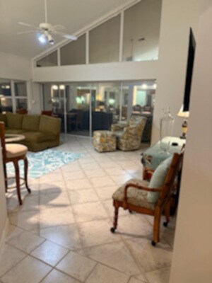 Building Photo - 144 Lady Palm Dr