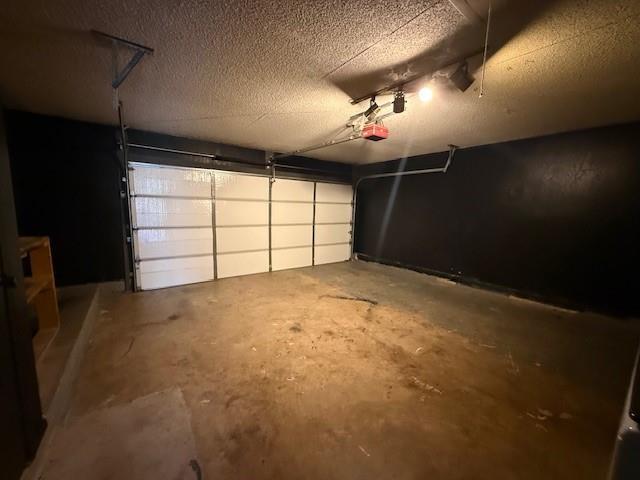 Building Photo - 4608 Oak Knoll St