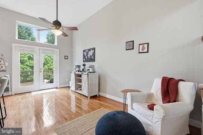 Building Photo - 6320 Dunman Way