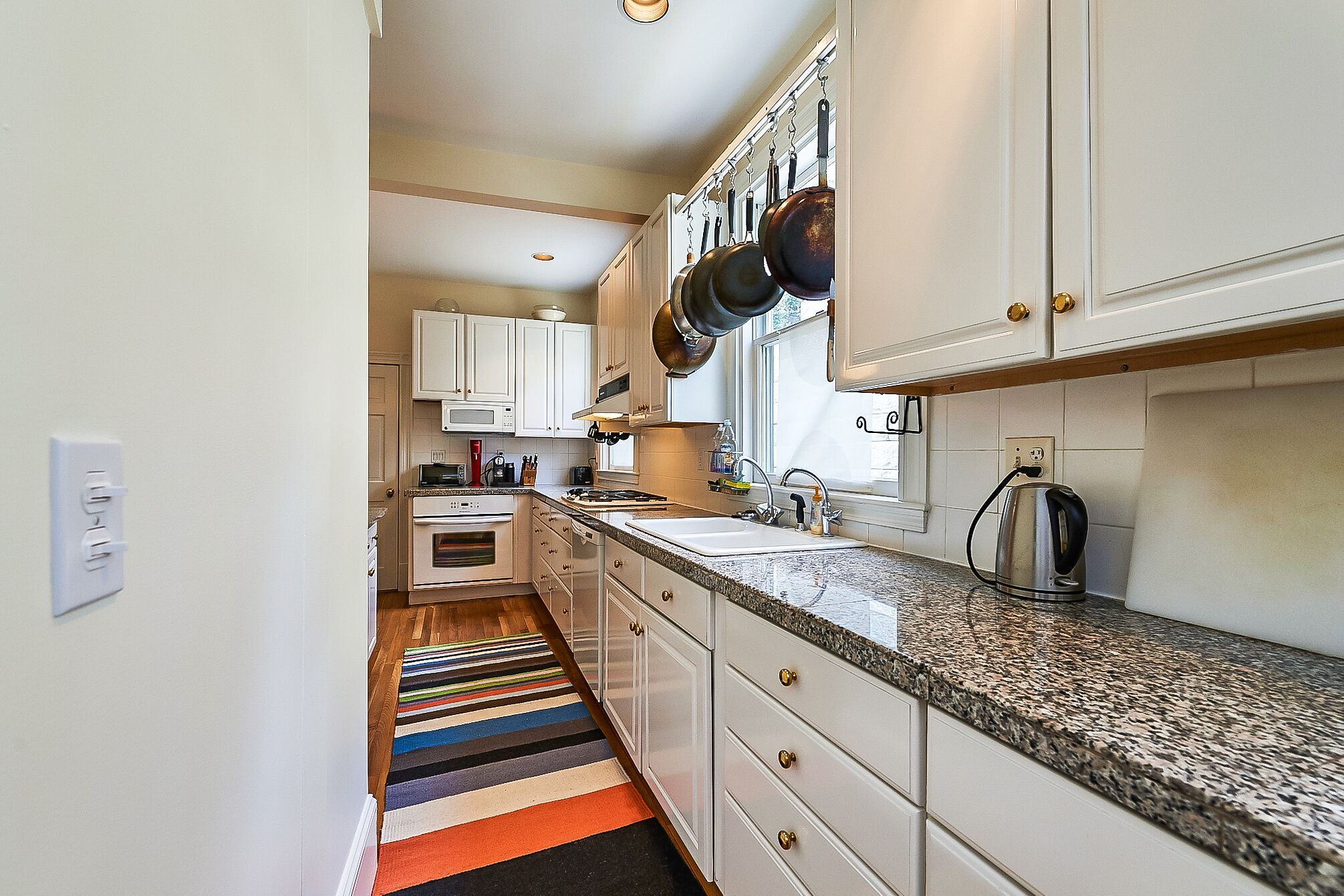 Building Photo - 25 Mason Ter