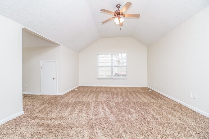 Building Photo - 7212 Legacy Dr