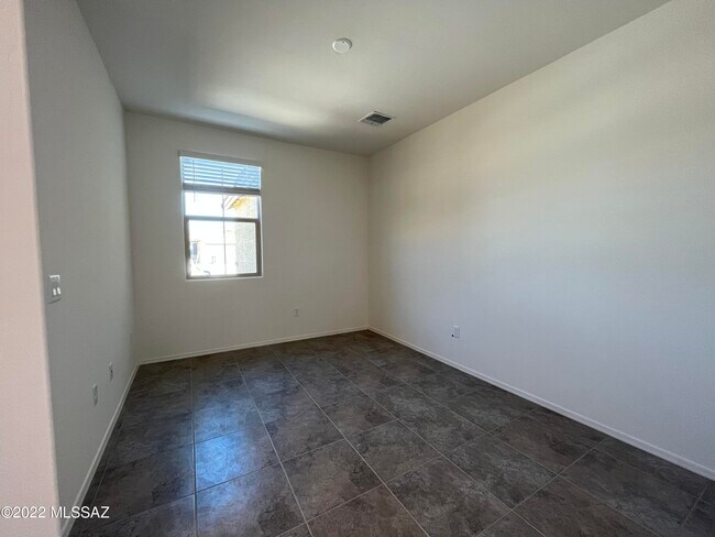 Building Photo - 7838 S New Strike Way