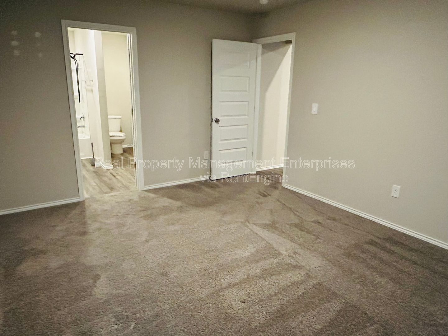 Building Photo - 11804 Krew Wy