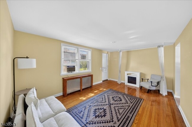 Building Photo - 513 Brooklawn Ave