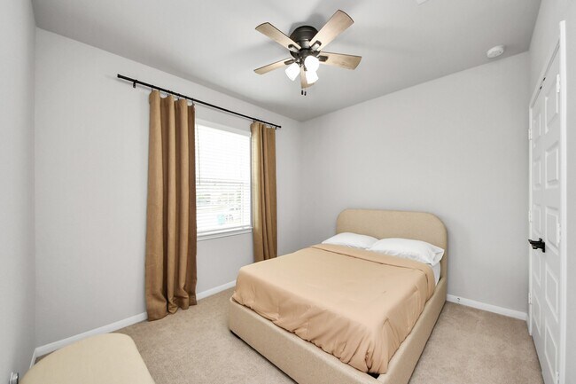 Building Photo - 6618 Beacon View Dr