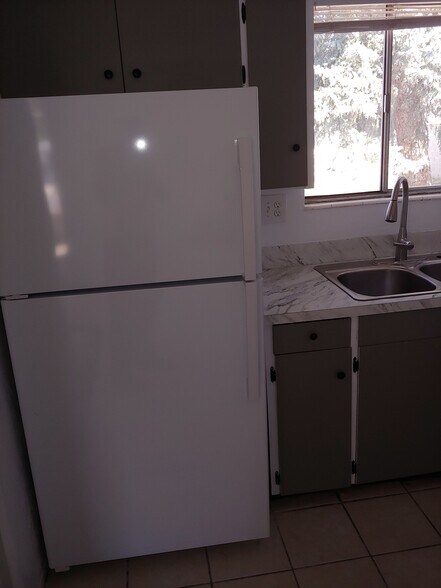 Building Photo - 3525 Royal Scott Dr
