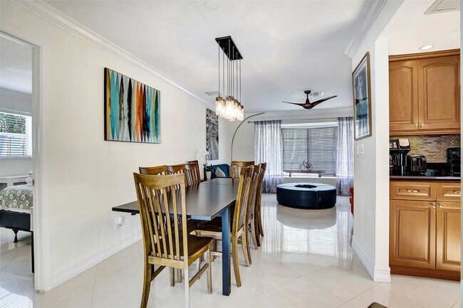 Building Photo - 2051 Coral Reef Dr