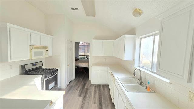 Building Photo - 2621 Ash Creek