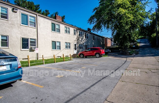 Building Photo - 820 N 46th St