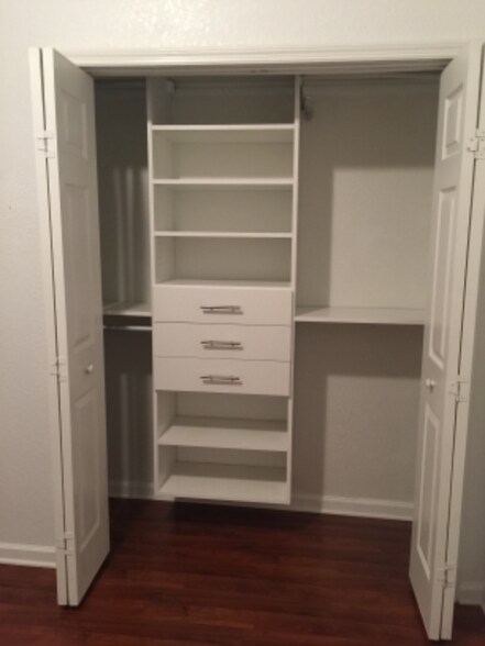 Building Photo - 10901 NW 83rd St