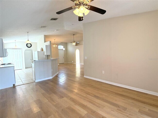 Building Photo - 309 Catfish Dr E