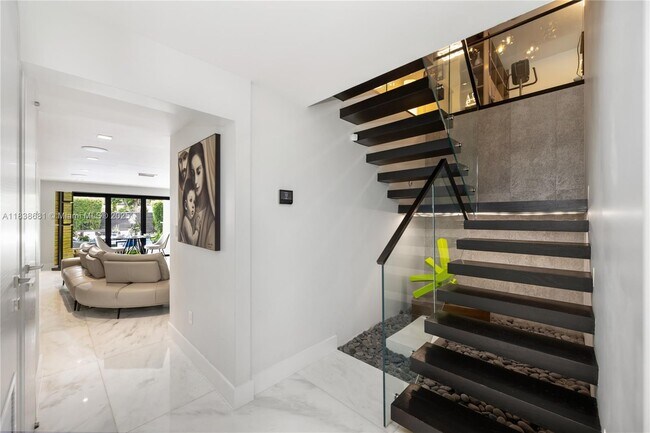 Building Photo - 9465 NW 52nd Doral Ln