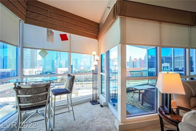 Building Photo - AMAZING - VIEWS, 2 TERRACES, FULLY FURNISH...