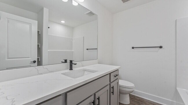 Building Photo - Modern Summerfield Home