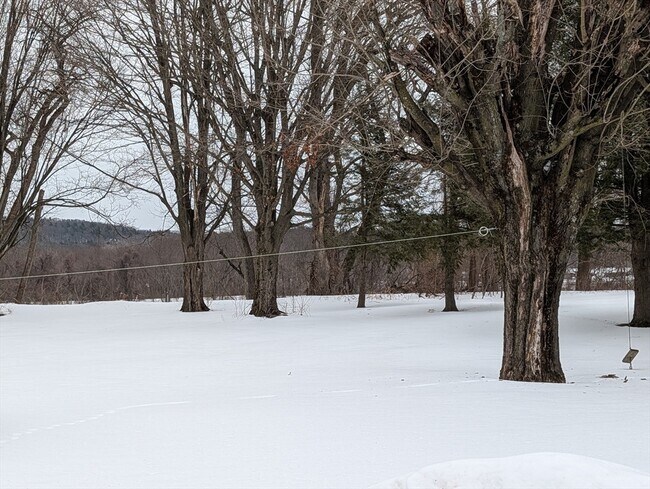 Building Photo - 116 Main St