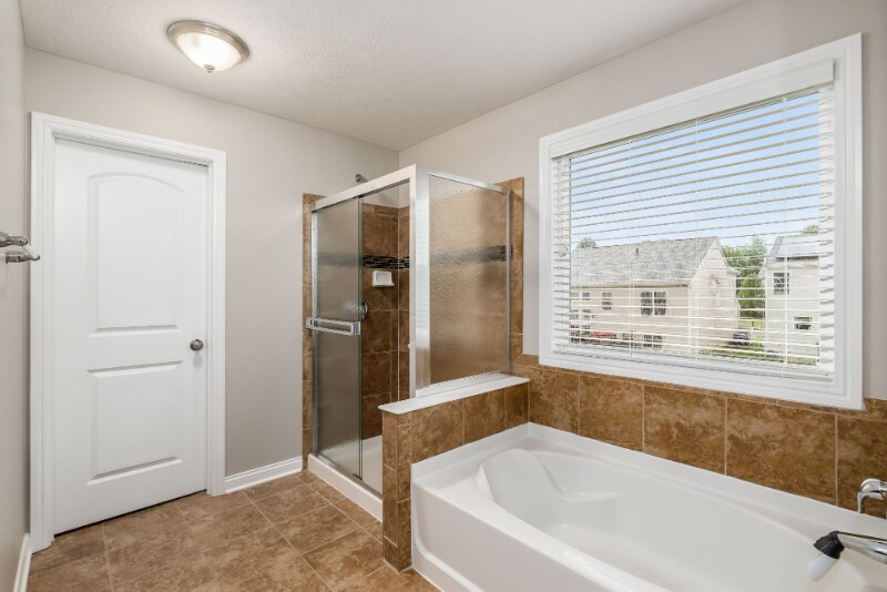 Building Photo - 294 McElhinny Ln