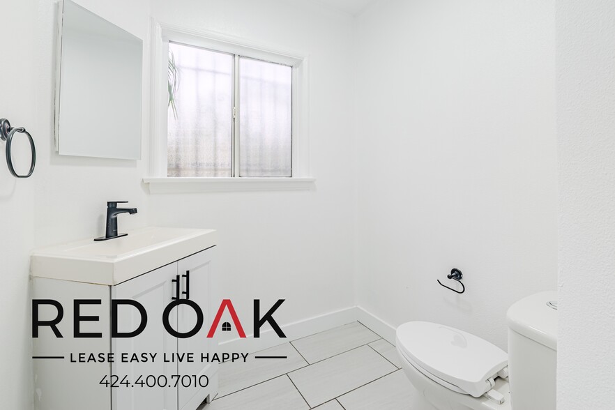 Building Photo - 4203 11th Ave