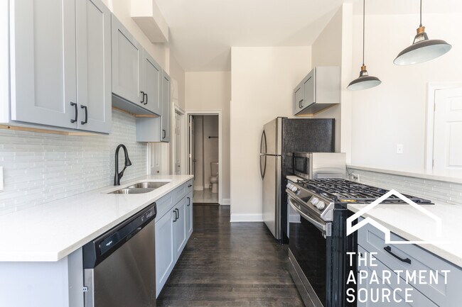 Building Photo - 2031 W 23rd St