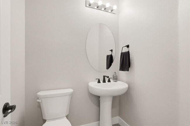 Building Photo - 4536 Anspach St