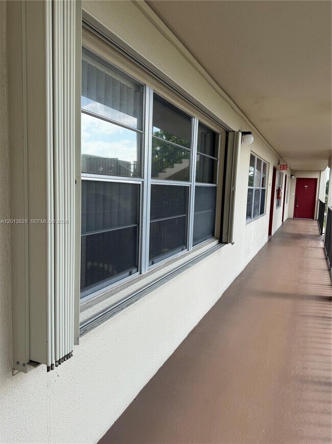 Building Photo - 1551 SW 135th Terrace