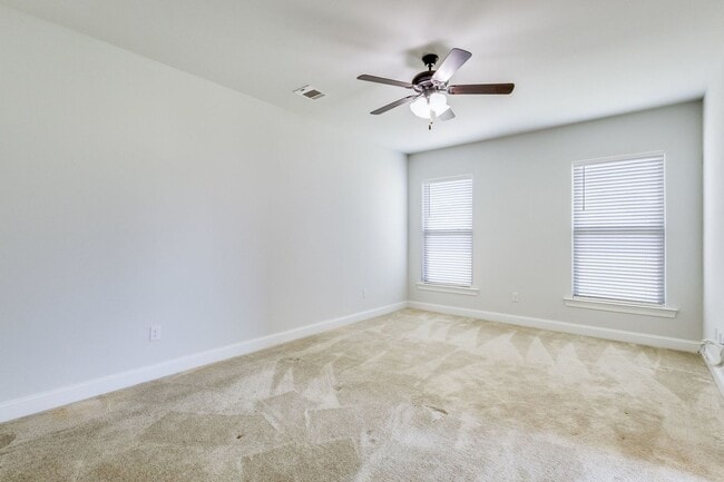 Building Photo - FOR RENT In Youngsville!