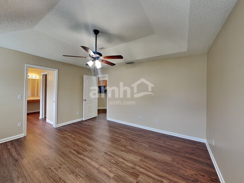 Building Photo - 6521 Skyler Jean Dr