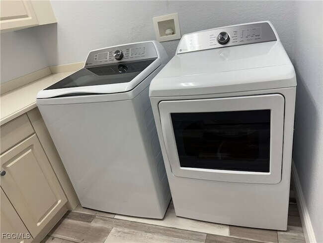 Building Photo - 15751 Prentiss Pointe Cir