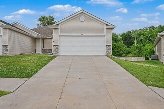 Building Photo - 1059 N 170th Ave