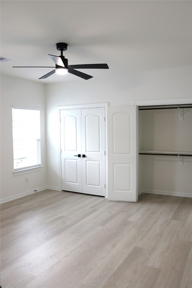 Building Photo - 16602 Bonnie Sean Dr