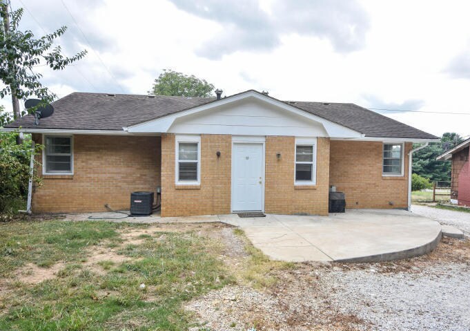 Building Photo - 2407 Clark Ln