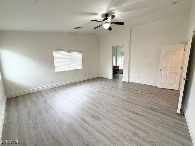 Building Photo - 9748 Waukegan Ave