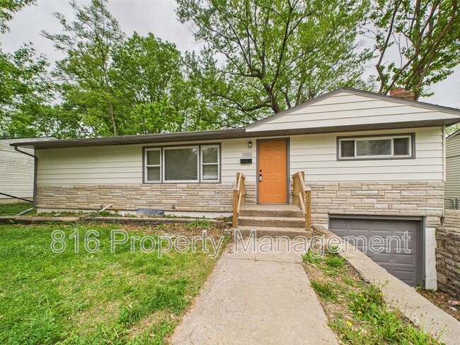 Primary Photo - 10802 Cambridge Ave