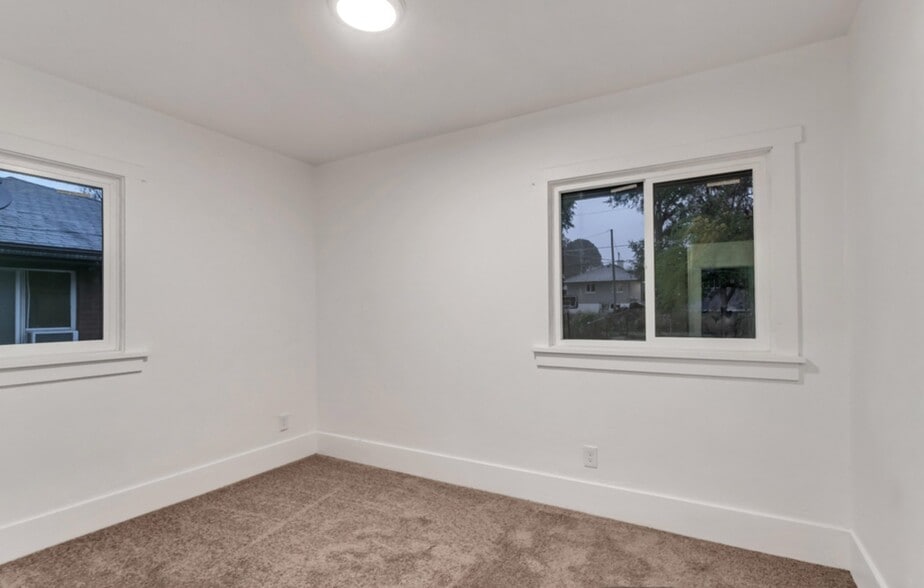 Building Photo - 2664 Brinker Ave