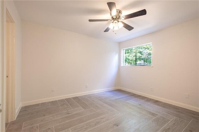 Building Photo - 2311 Singletree Ave