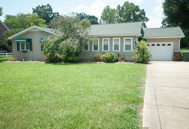 Primary Photo - 1782 Chicora Rd